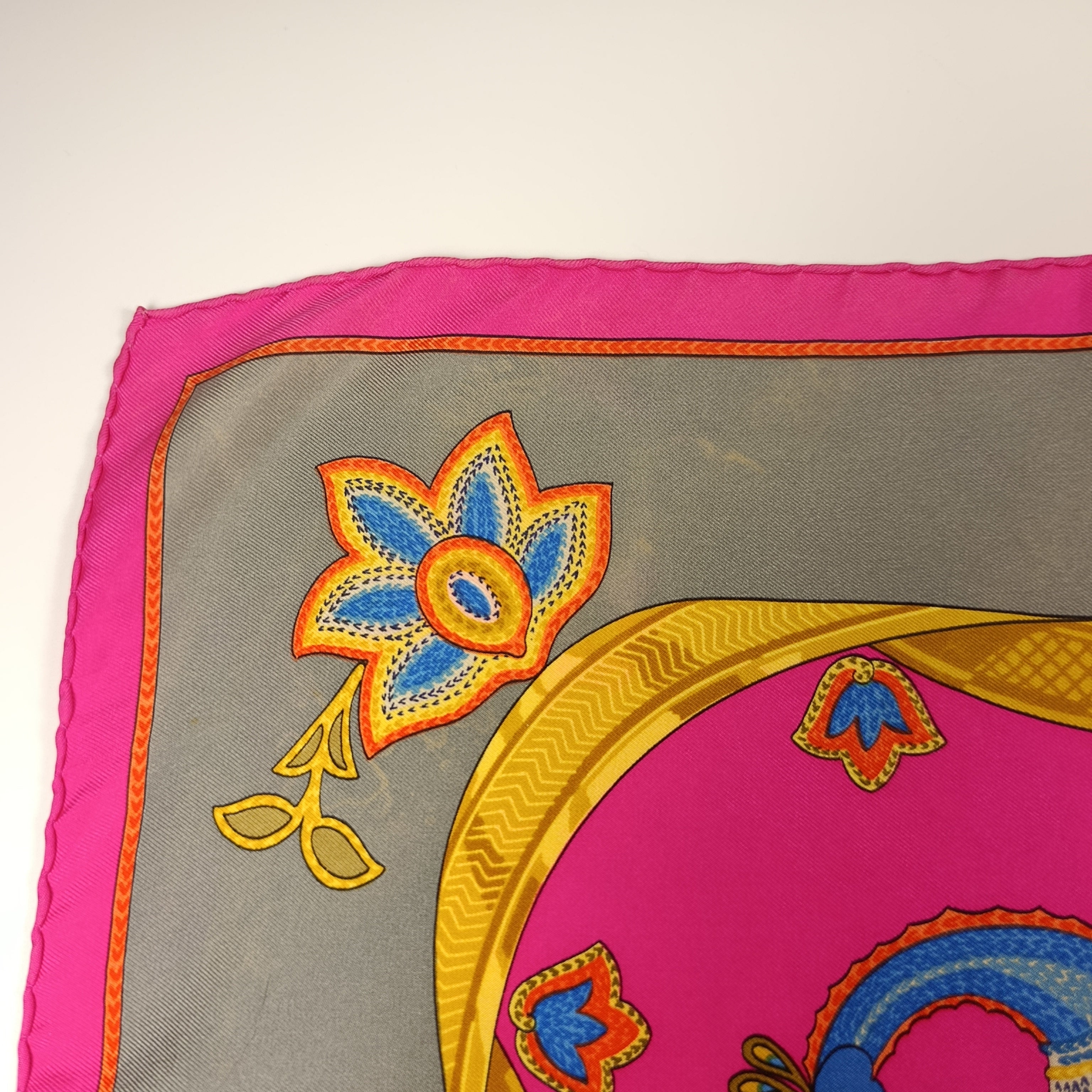 Foulard Hermès India di Catherine Latham in Seta