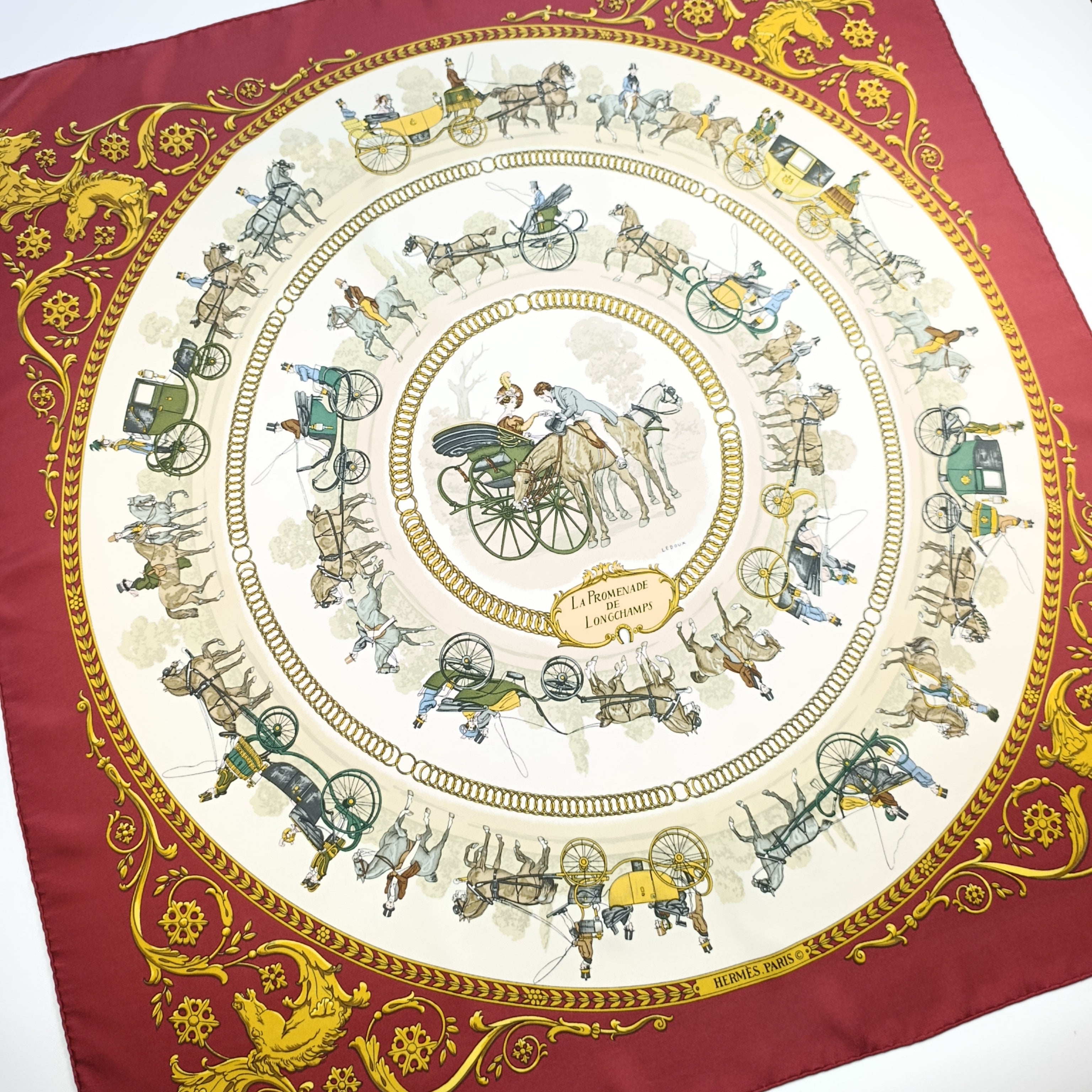 Foulard Hermès Carré "La Promenade de Longchamps"  Bordo Rosso