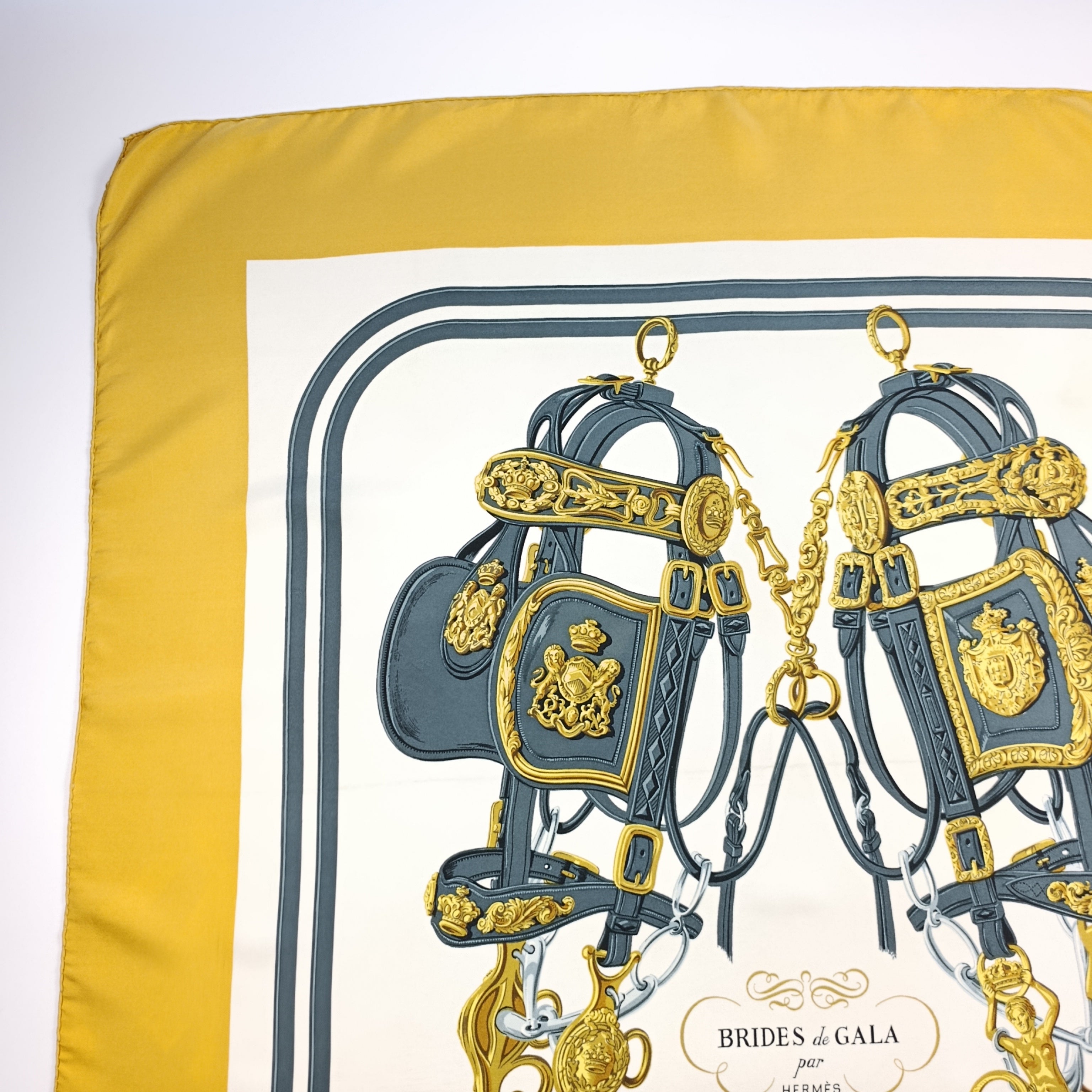 Foulard Hermès Brides de Gala Oro Vintage Prima Edizione