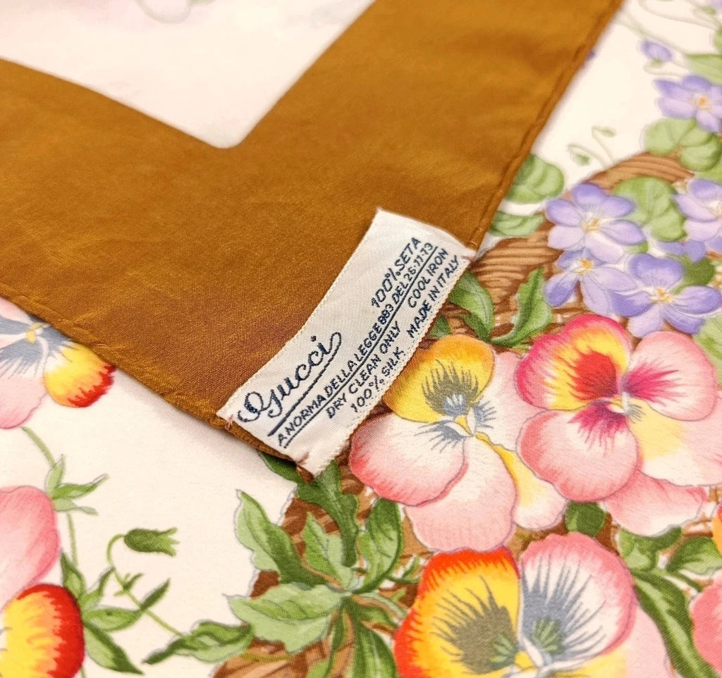 Foulard Gucci Vintage Motivo "Flora" con Bordo Marrone