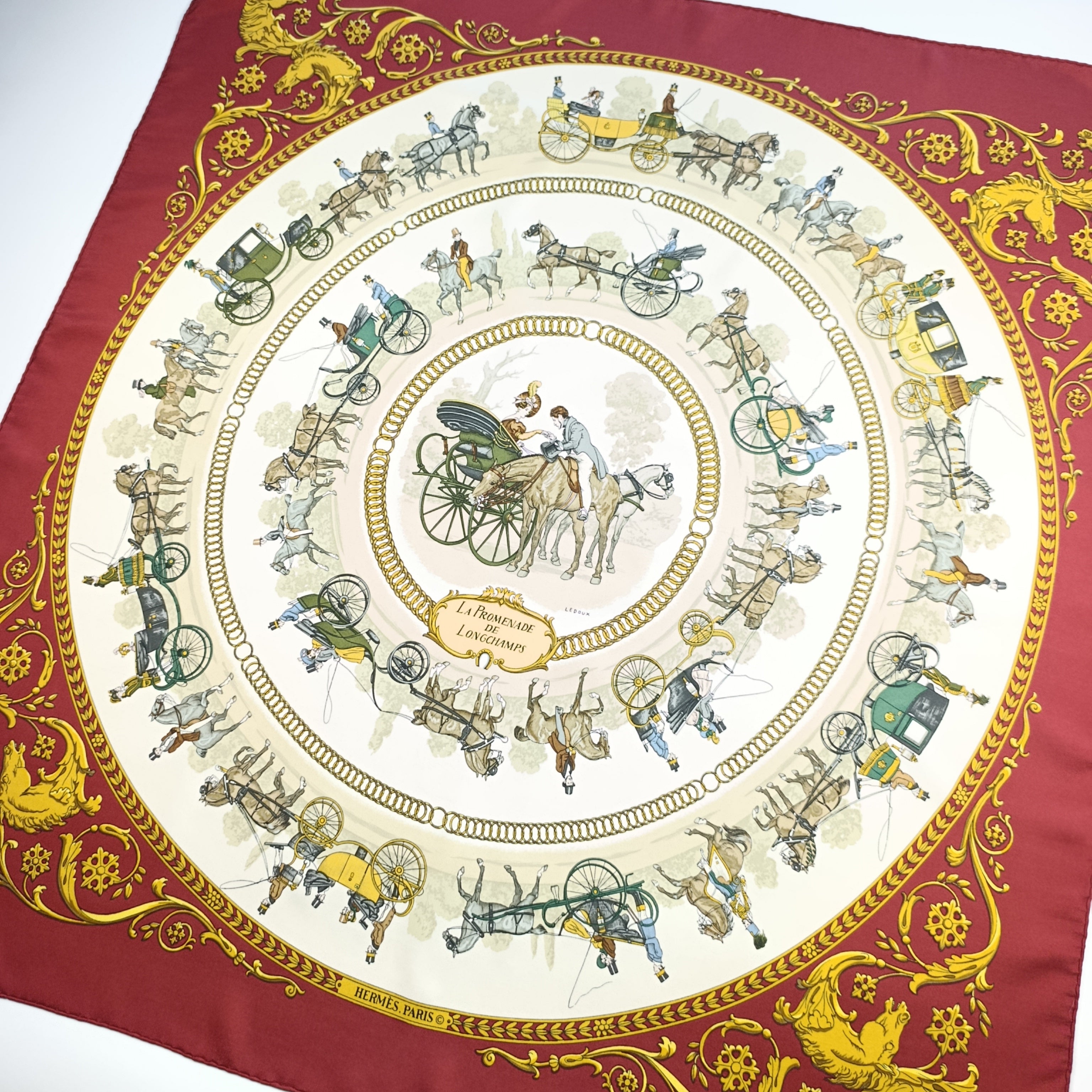 Foulard Hermès Carré "La Promenade de Longchamps"  Bordo Rosso