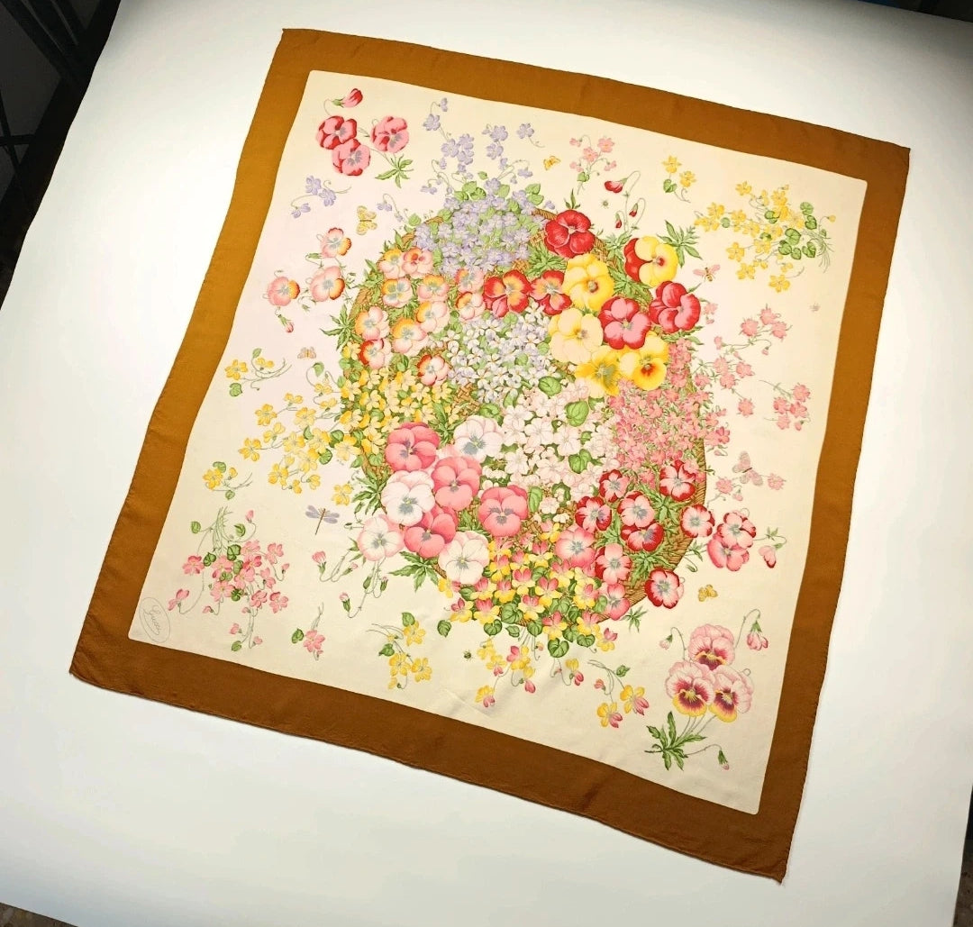 Foulard Gucci Vintage Motivo "Flora" con Bordo Marrone
